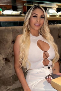 Caroline, 25 let, Berlín / Německo Doprovod - 2