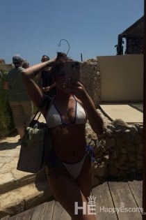 Σουλέ, 27 ετών, Κωνσταντινούπολη / Τουρκία Συνοδοί - 3