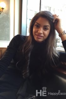 셀린, 26세, 벨기에 안트베르펜 거주, 에스코트 - 2명