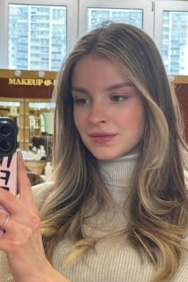 Ντι, 19 ετών, Κωνσταντινούπολη / Τουρκία Συνοδοί - 1