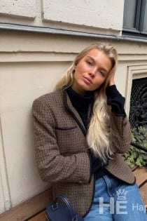 Dana, Age 18, Escort in Istanbul / Turkey - 3