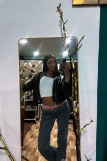 TSHA, Umur 21, Pengiring Tirana / Albania - 2