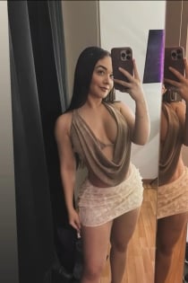 Aime, Usia 24, Tirana / Albania Pengawal - 2