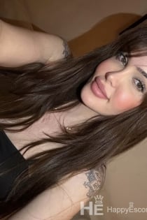 Selin, Ηλικία 26, Κερύνεια / Κύπρος Συνοδοί - 3