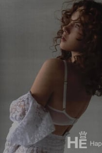 Leah, Age 23, Escort in Istanbul / Turkey - 2