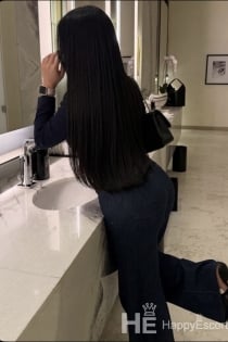 Bruna Oliveira, Age 40 - 5