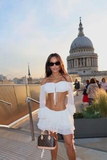 Douce Isis, 25 ans, Monaco / Escortes à Monaco - 2