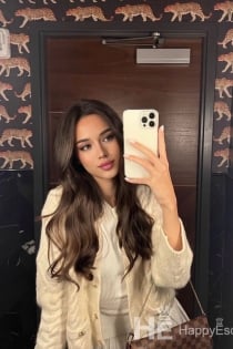 Оливија, 22 година - 8 година