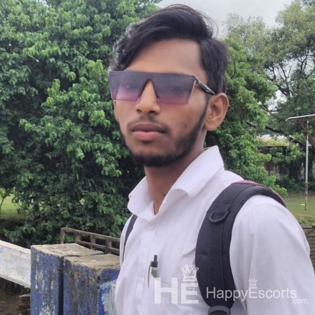 Suraj Kumar, wiek 23-1