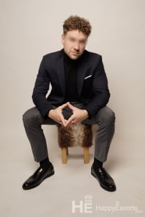 Julian Varel, 30, Zürich / Sveitsi saattajat - 9
