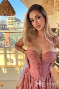 Dina, starost 24, Tirana / Albanija Spremljevalci - 3