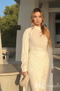 Parizay Sparks, Age 20, Escort in Dubai / UAE
