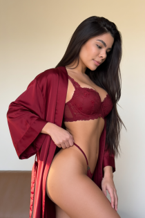 Vick, Age 23, Escort in Tirana / Albania - 6