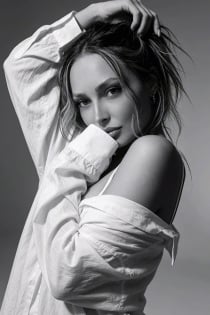 Emine, Age 33, Escort in Tirana / Albania - 2