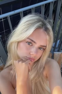 Angela, 20 ετών, Κωνσταντινούπολη / Τουρκία Συνοδοί - 1