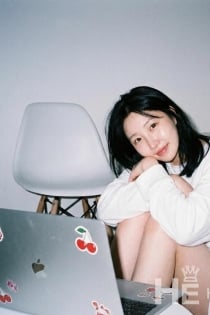 Junie, Age 23, Seoul / South Korea Escorts - 2