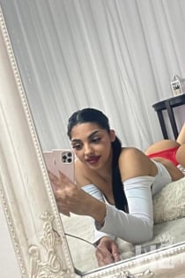 Ella, Usia 21, Bukares / Rumania Escort - 6