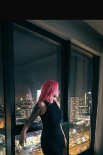 Esila, Ηλικία 21, Κωνσταντινούπολη / Τουρκία Συνοδοί - 2