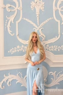 Vesalya Quin, Age 18, Escort in Dubai / UAE - 3