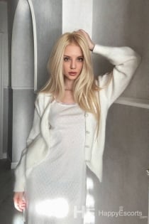 Vesalya Quin, Age 18, Escort in Dubai / UAE - 5
