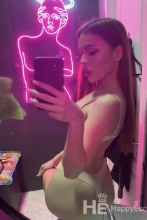 Nina, Yaş 19, Dubai / BAE Escortları