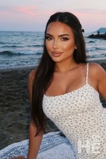 Mika, 22 jaar, escorts in Tirana/Albanië