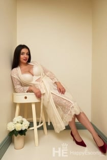 Jenoria, Age 27, Escort in Dubai / UAE