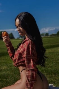 Lina, Yaş 23, Dubai / BAE Eskortları
