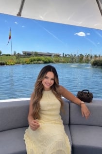 Salma, 20 ans, escortes à Saint-Tropez / France