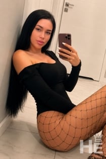 Karla, 32 anni, Roma / Italia Escort