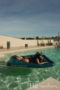 Chloe Saint, Age 22, Athens / Greece Escorts - 2