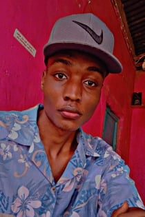 Pop, 22 år, eskorter i Nairobi / Kenya