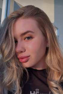 yevgenya, ηλικία 24, Bodrum / Τουρκία Συνοδοί - 2