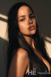 Emmie, Umur 20