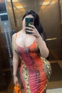Lisaa, Age 21