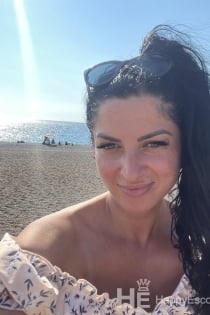 Isabel, Age 34 - 6
