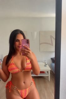 Dina, 34 metų