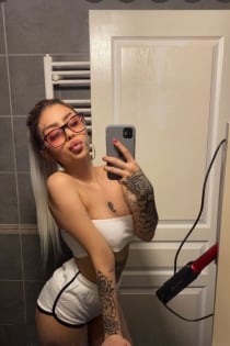 sare, Age 24 - 2