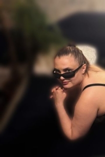 Emilia, Age 32 - 5