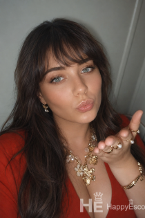 Elena, 25 ans - 3