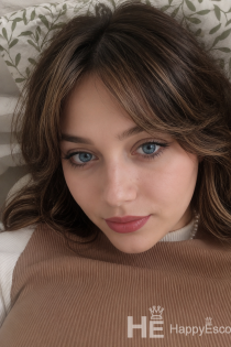 Elena, 25 ans - 5