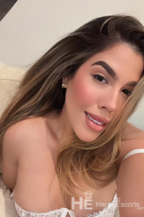 Júlia, 30 anos