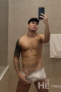Alextopbig, Age 26