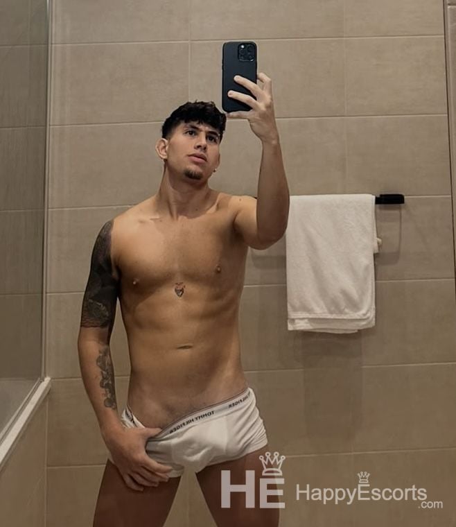 Alextopbig, Age 26 - 1