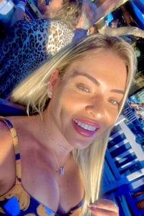 Sarah, Age 26 - 11
