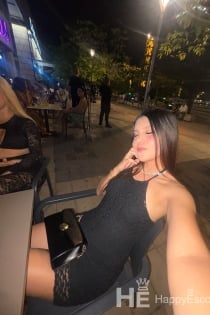 Изабела, 20 година - 2 година