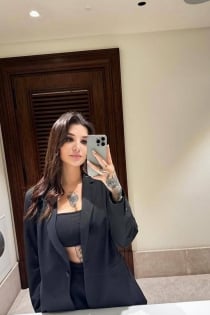 alına, Age 25 - 4