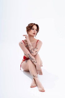 ANNA, Alder 26 - 2