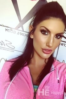 Angela Godier, 26 yaşında - 3