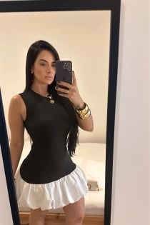 Aisha, Age 25 - 8